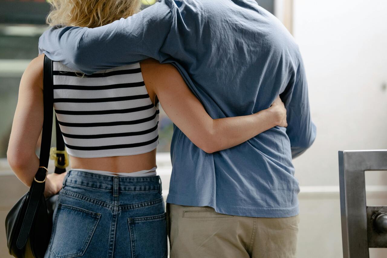 Couple illégitime qui cherche à rester discret